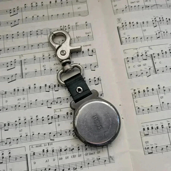 Request Vintage Style Clip-On Watch with Leather Strap - Picture 6 of 8